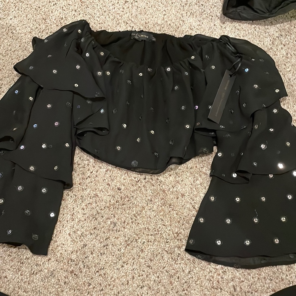 Black house of Harlow sequin crop top